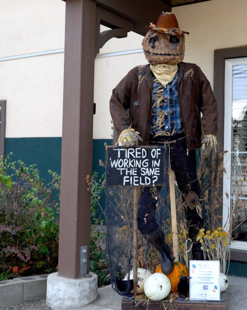 30837247_web1_221103-VMS-arm-scarecrows-SCARECROWS_2