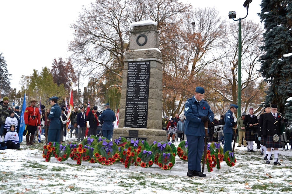 30877529_web1_221117-SUM-RemembranceDay_7