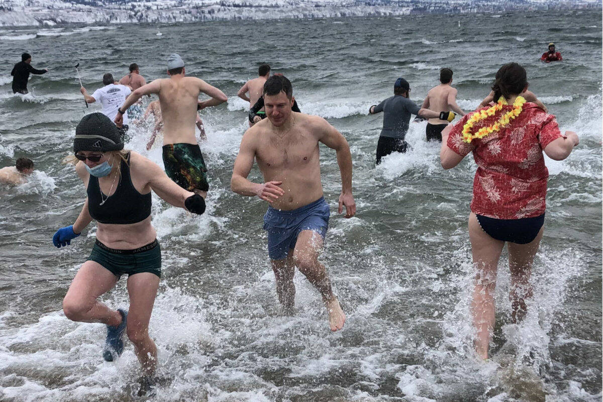 Plunge into the New Year at two South Okanagan beaches - Vernon Morning Star