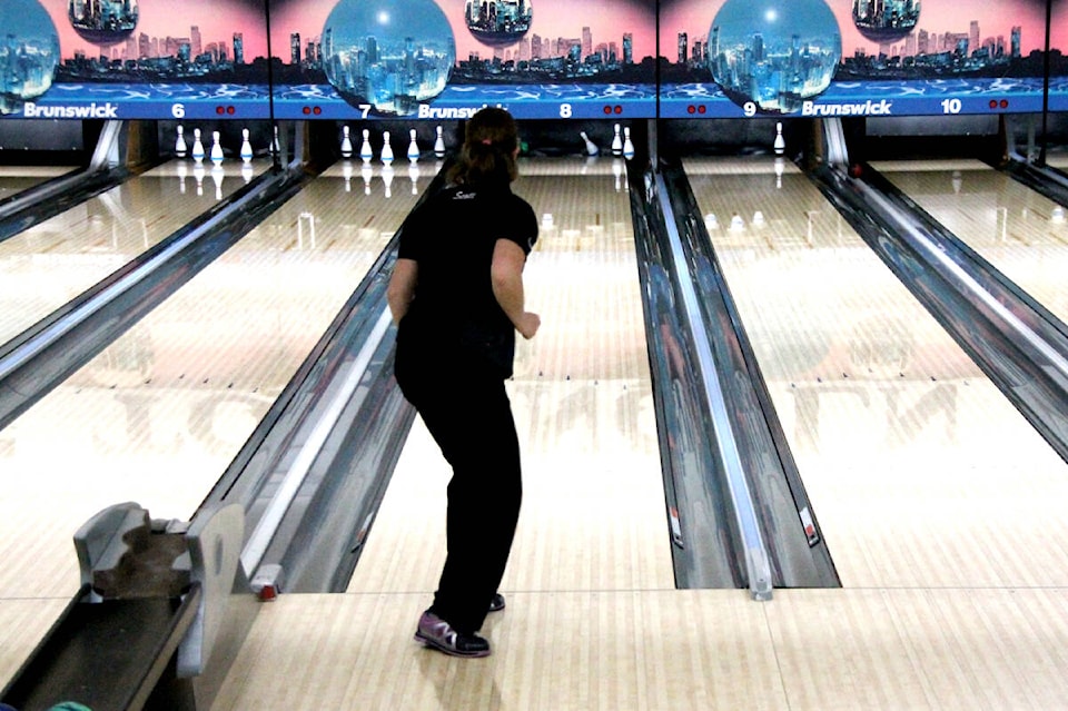 31752500_web1_221027-VMS-bowling-stats-BOWLING_2