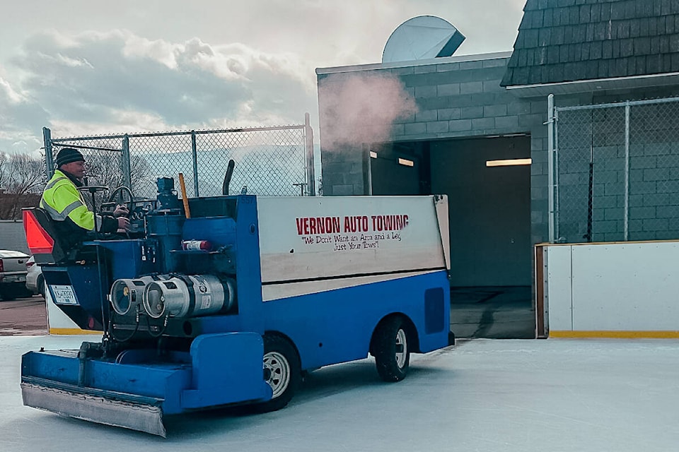 32142048_web1_230302-VMS-outdoor-rink-ZAMBONI_1