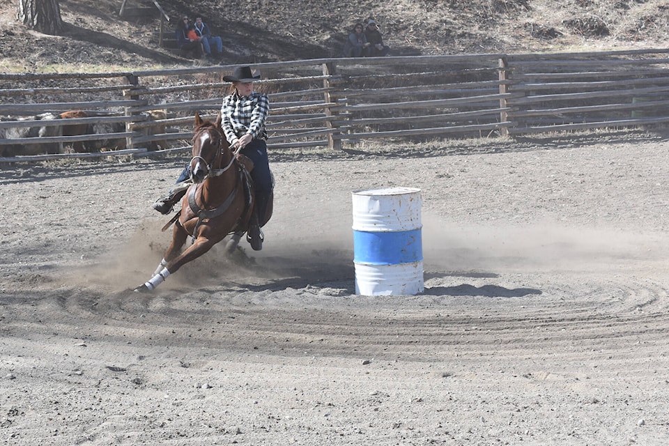 32294964_web1_180405-KER-chopakarodeo_6
