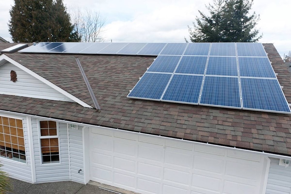 32370791_web1_221109-PQN-Solar-Panel-Installations-solarhouse_1