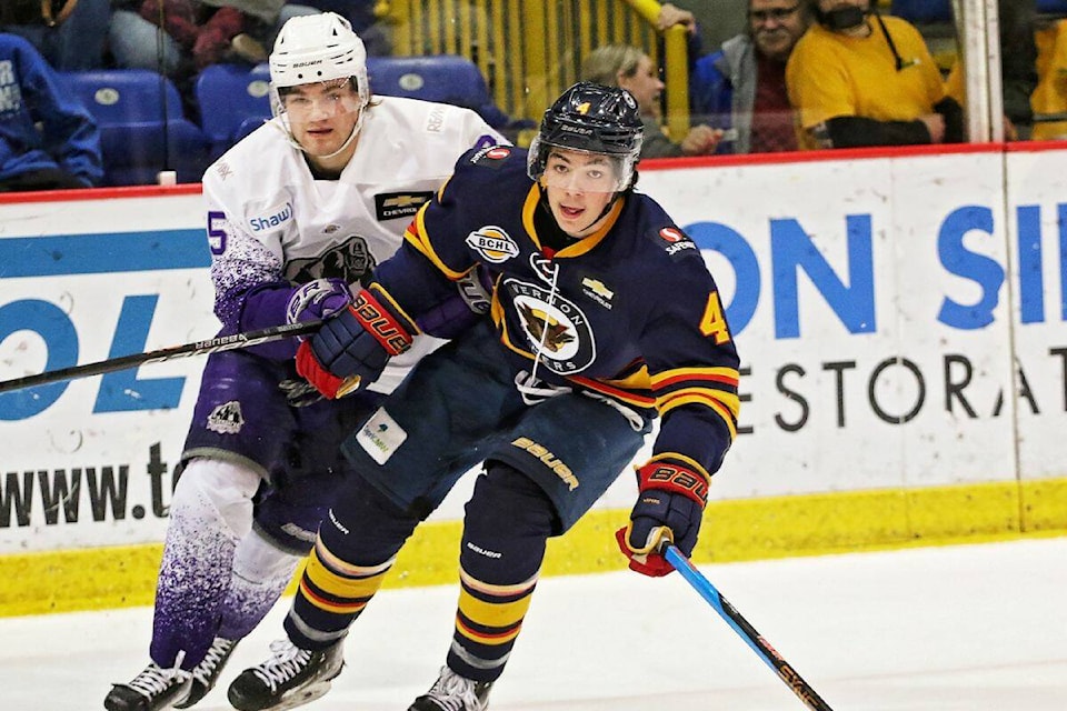32430847_web1_230420-VMS-vipers-backs-Gm2-_1