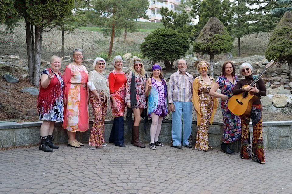 32459172_web1_230420-VMS-70s-show-singers_1