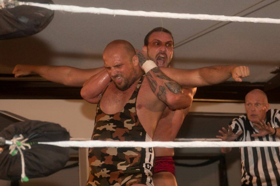 32507027_web1_230427-VMS-Wrastlin-_1