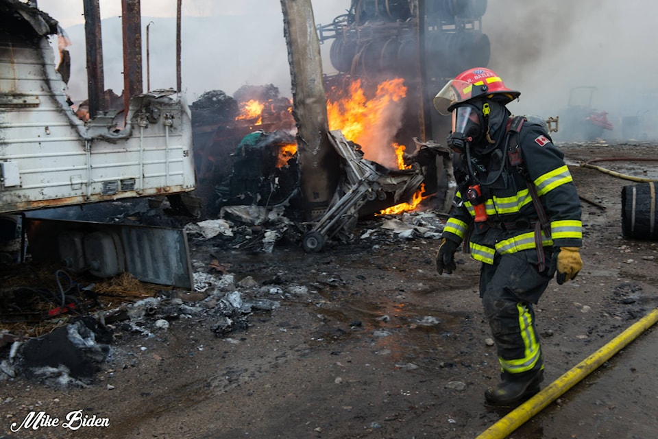 32569023_web1_230426-PWN-Fireupdate2_1