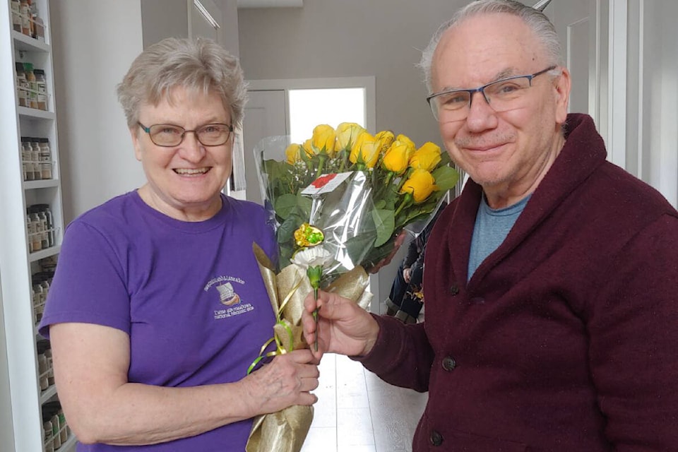 32580357_web1_230504-VMS-alzheimers-wak-couple-RENNIES_1