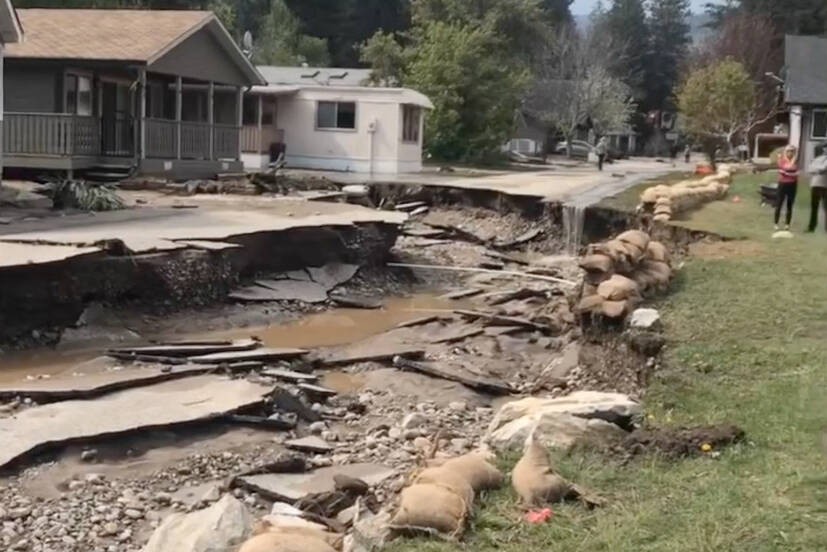 VIDEO Flooding causes extensive damage at Parker Cove on Westside