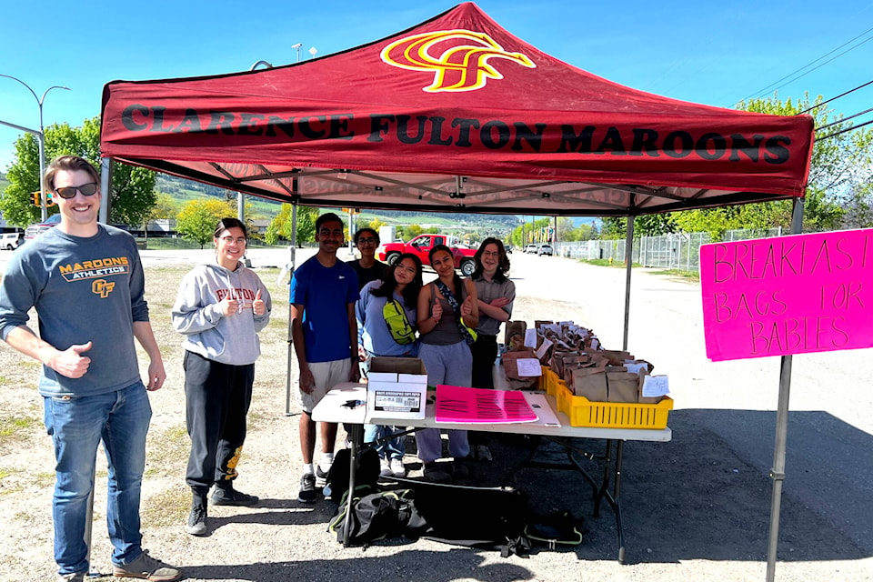 Fulton students sell breakfast bags as a fundraiser for Vernon Jubilee Hospital Thursday, May 11. (Bowen Assman - Morning Star)