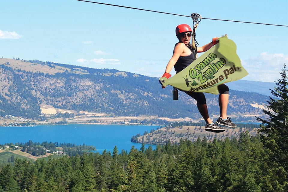 32713468_web1_200611-KCN-oyama-zipline_1