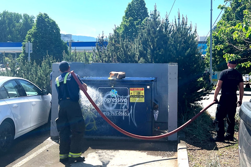32735307_web1_230518-VMS-bank-fire-dumpster_1