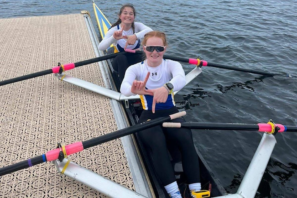 32756000_web1_230518-VMS-rowing-_1