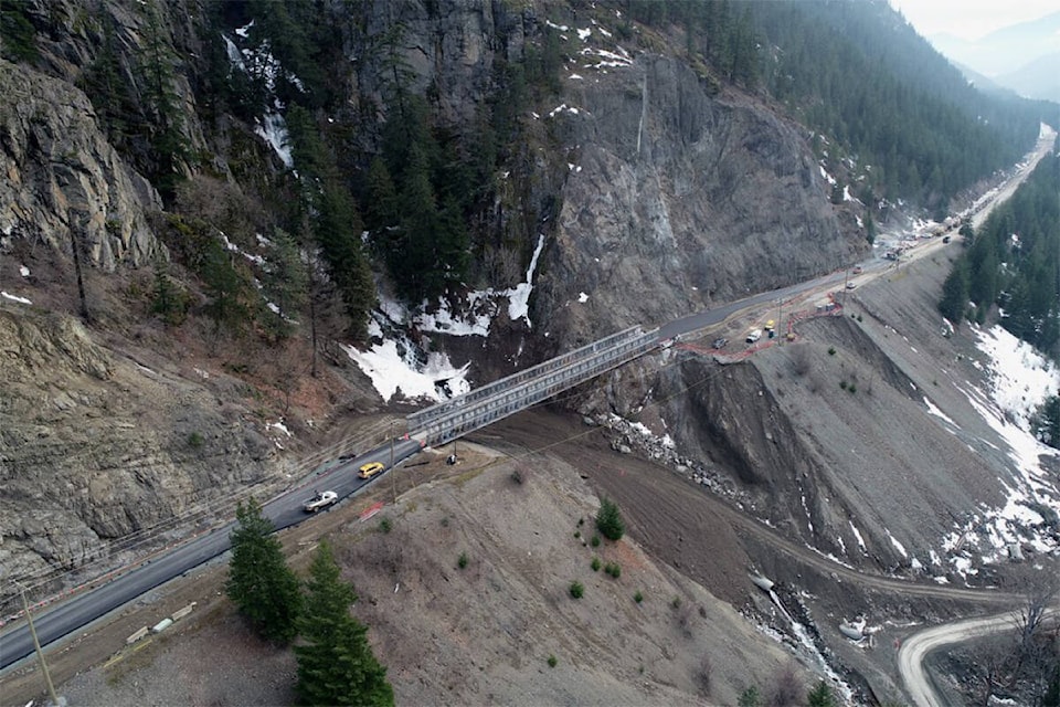 32769371_web1_221007-HSL-repairs-to-highway1-highway_1