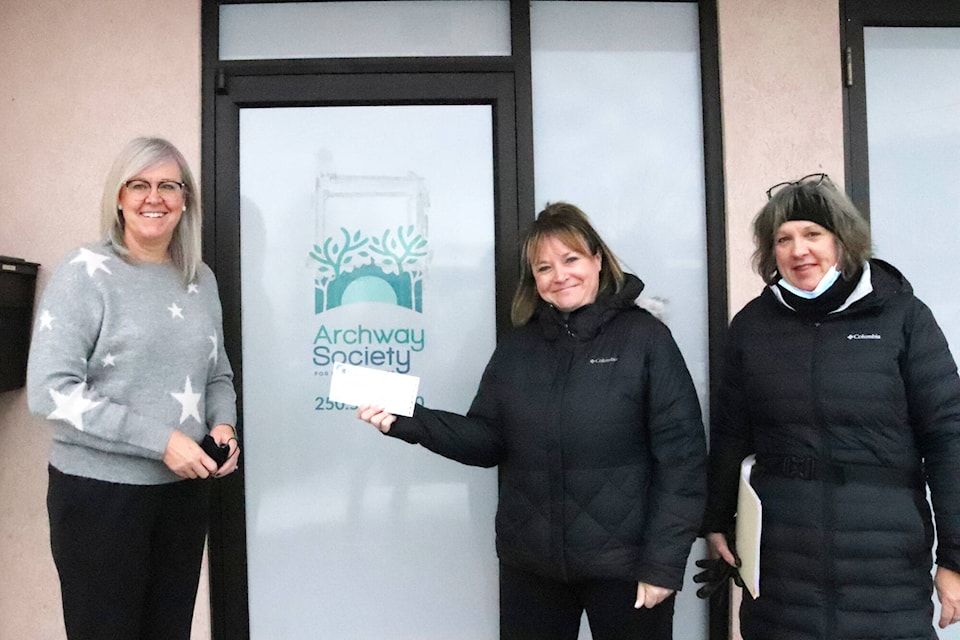 32822962_web1_211223-VMS-Archway-donation-1_1