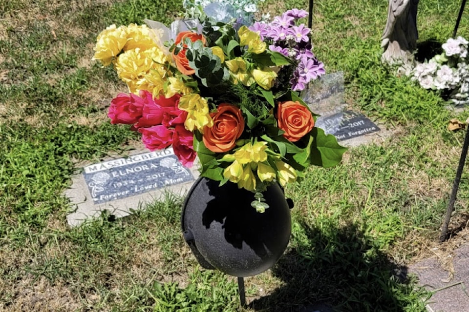 32874236_web1_230601-VMS-cemetery-tribute-1_1