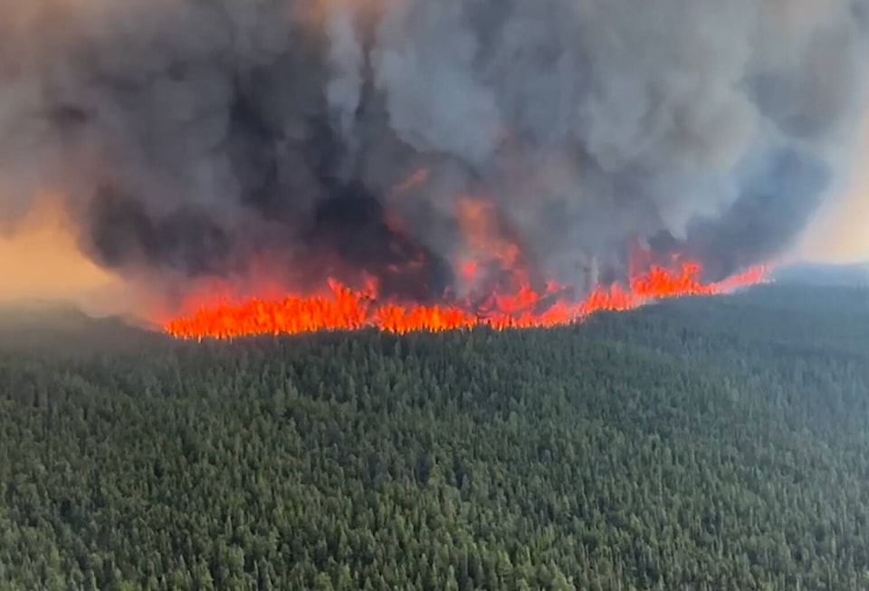 32997652_web1_230612-CPW-Wildfires-BC-update-Tumbler_1