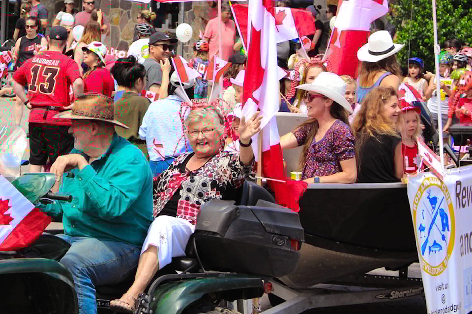 33029226_web1_220707-RTR-canada-day--pics_12