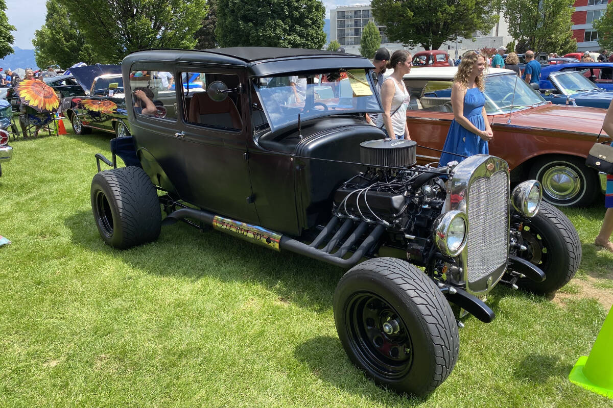 Cars are on display along Lakeshore Drive, as well as Lakawana and Rotary Parks. (Logan Lockhart/Black Press)