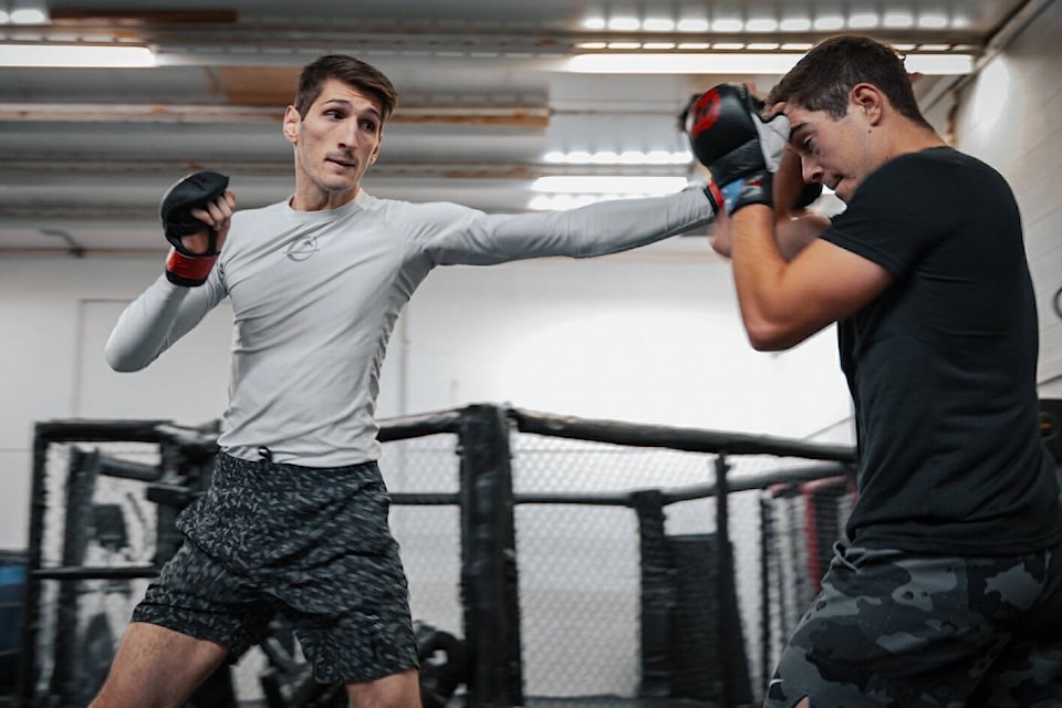 33287119_web1_230713-VMS-MMA-fighters-1_1