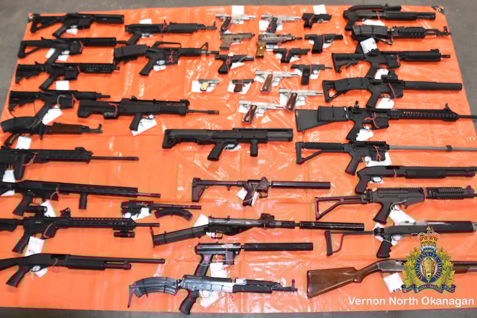 33314038_web1_230727-VMS-guns-1_1