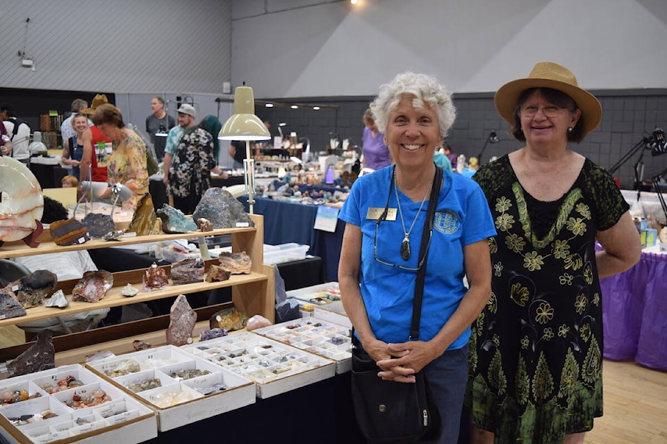 1120 Rock Club President Lindea Parnell (left) and Treasurer Cheryl Harris at the Okanagan Rock and Gem Show. (Brittany Webster/Capital News)