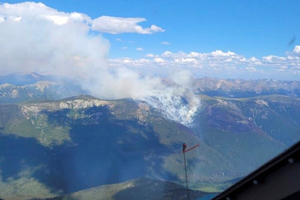 33331682_web1_230727-RTR-WILDFIRE-pic_1
