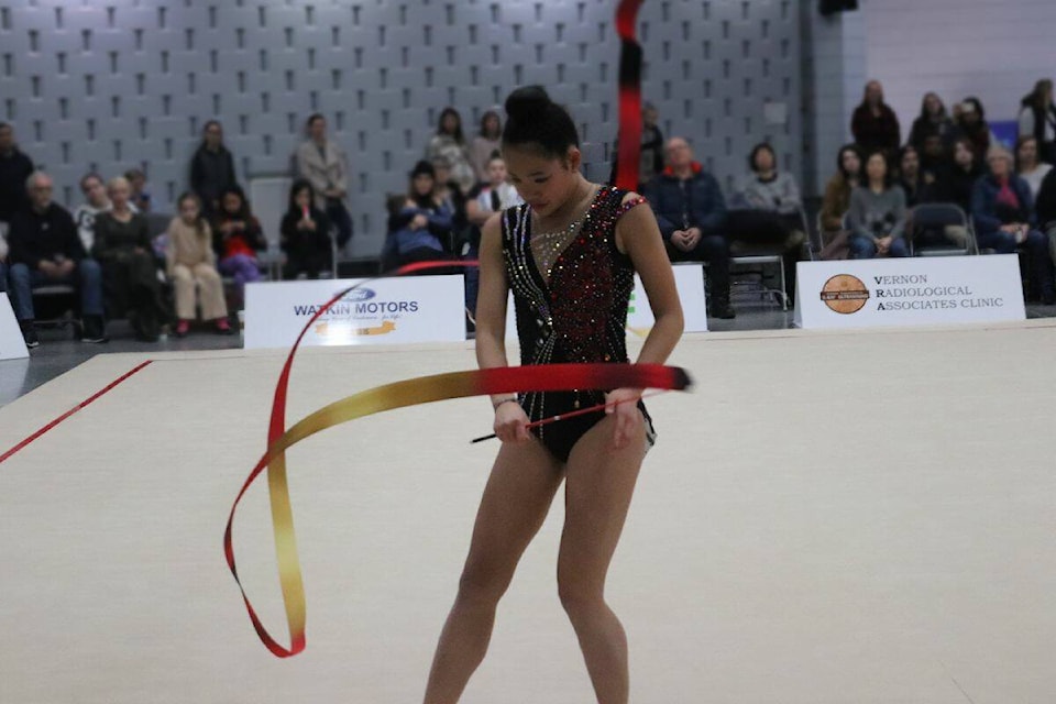 33375703_web1_230202-VMS-Gymnast-Hearts-_5