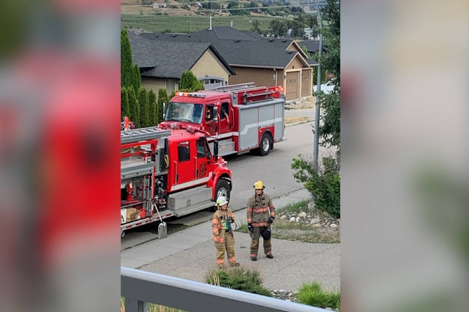33420262_web1_230727-VMS-coldstream-fire-COLDSTREAM_1