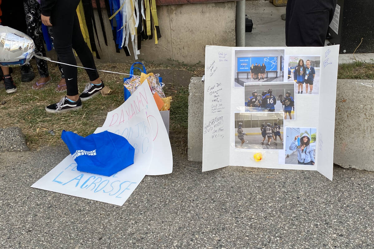 Community members sent their congratulatory messages to the three athletes.