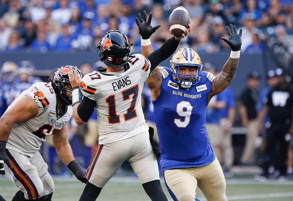 33511644_web1_230803-CPW-CFL-Lions-Blue-Bombe-lions_1