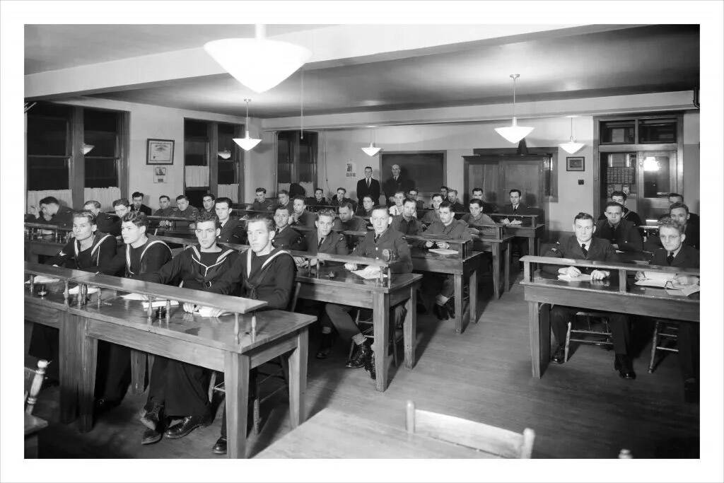 Students in a Sprott Shaw College classroom. (sprottshaw.com)