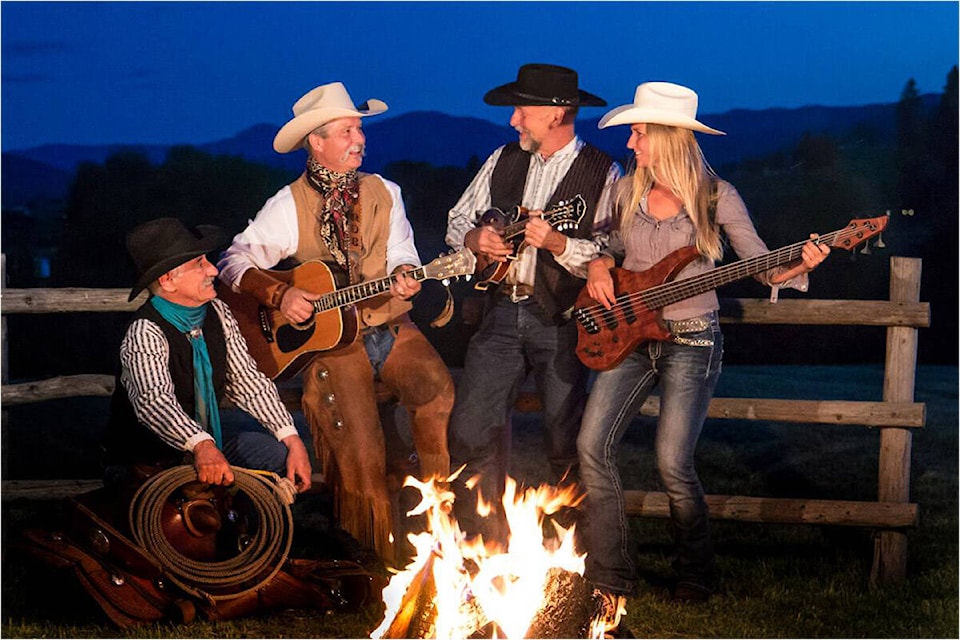 33833369_web1_CowboyChristmas