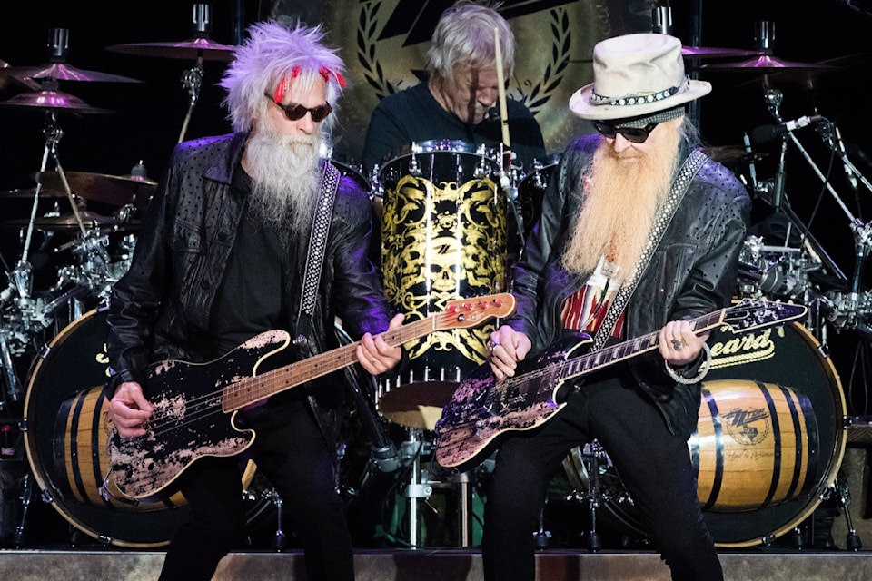 zztopcomestosaveonfoodsinvictoria