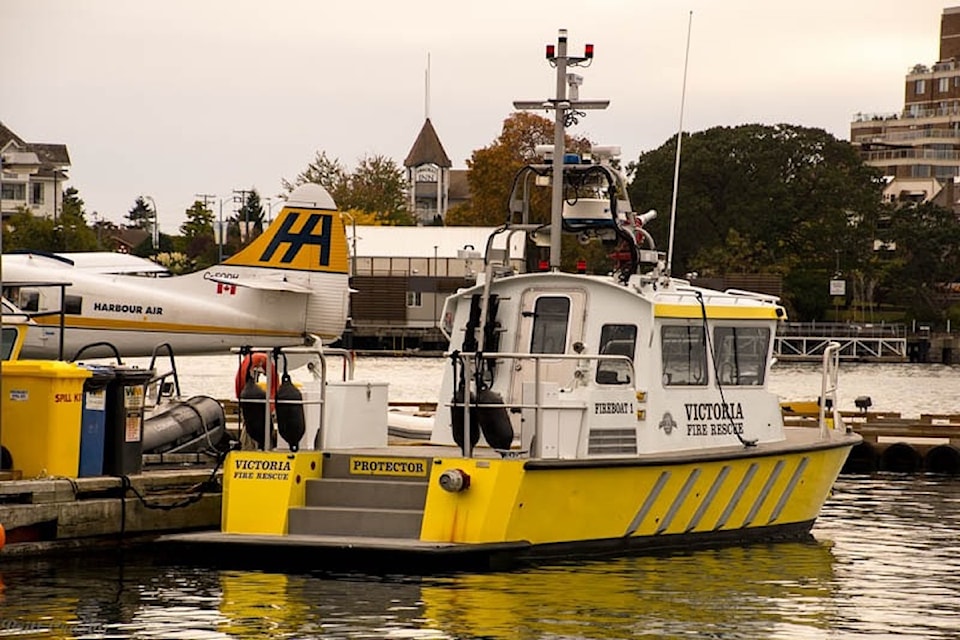 241125victoriafirerescue