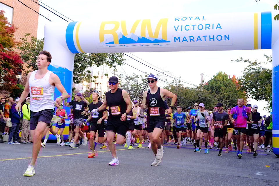 Hundreds of dedicated runners gave up the comfort of their beds on the morning of Thanksgiving eve (Oct. 13) to take part in this year’s Royal Victoria Marathon.