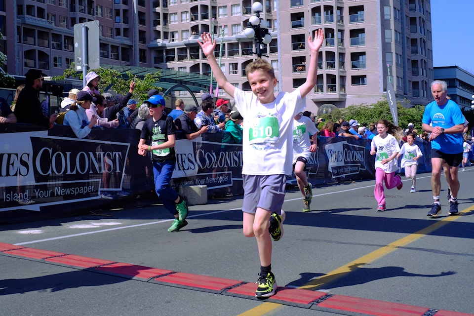 Hundreds of runners, adults and children alike, took part in this year’s TC10K and the Thrifty Foods 1.5K Family Run. 