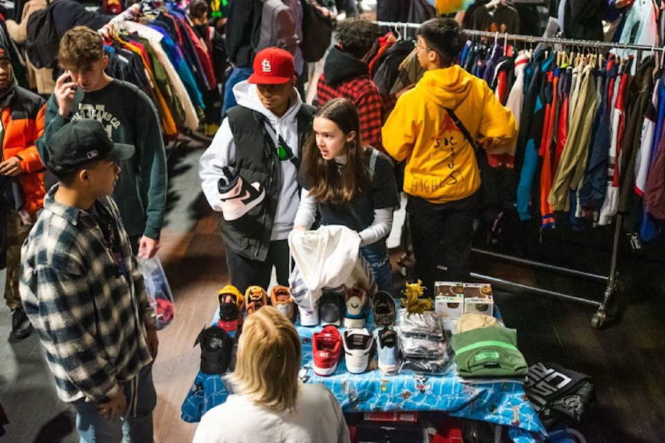 250410-vne-flea