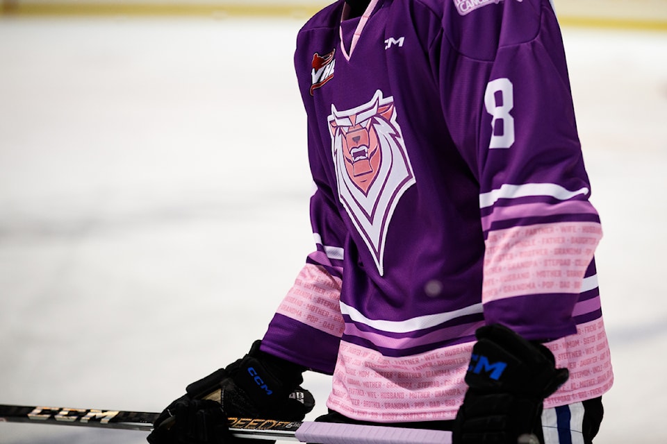 250210-victoria-royals-pink-rink-fundraiser