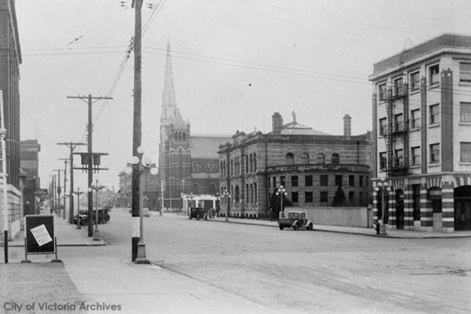 Blanshard and Johnson streets intersection circa 1937.
