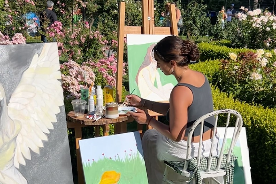 Live painters were spread throughout the gardens at ArtisTREE Festival. 