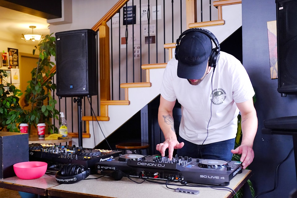 Organizer and DJ Jonatha Draize entertained the crowd with an Afrobeats set. 