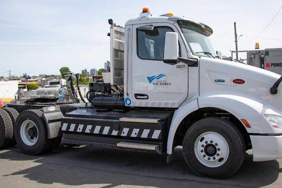 250515-vne-electricsemi-truck