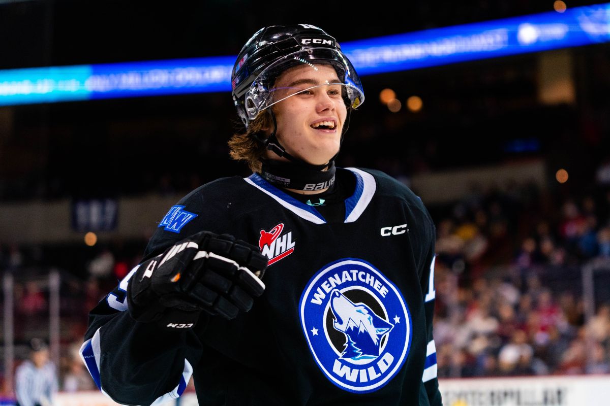 Victoria Royals complete 7-piece deal with Wenatchee Wild