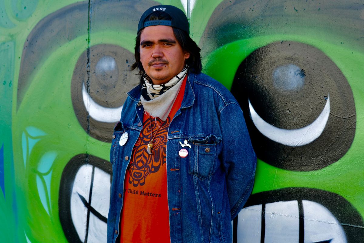 Esquimalt wall comes alive with new Indigenous mural collaboration