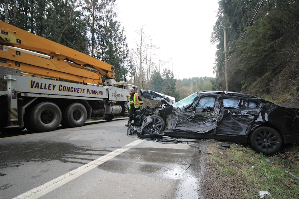 250314-snm-car-crash-kangaroo-7
