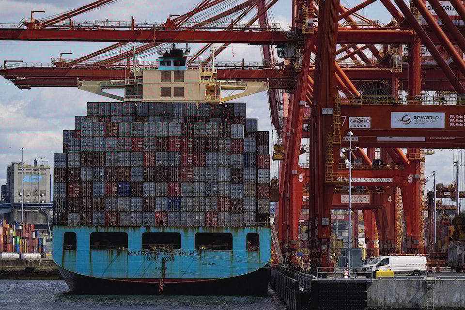 web1_230501-rda-business-vancouver-port-traffic_1