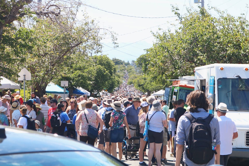 Crowds flocked to Moss Street for the 34th TD Art Gallery Paint-In on Saturday (July 15) in Victoria. (Bailey Moreton/News Staff) 