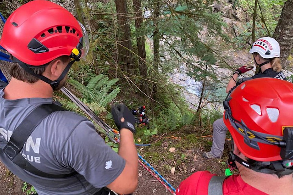 web1_230721-mcr-rope-rescue-cascade-falls-_3