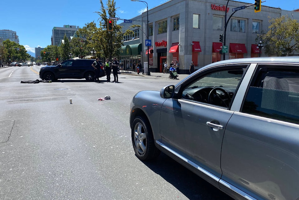 web1_230802-vne-douglas-closed-crash-porsche_1